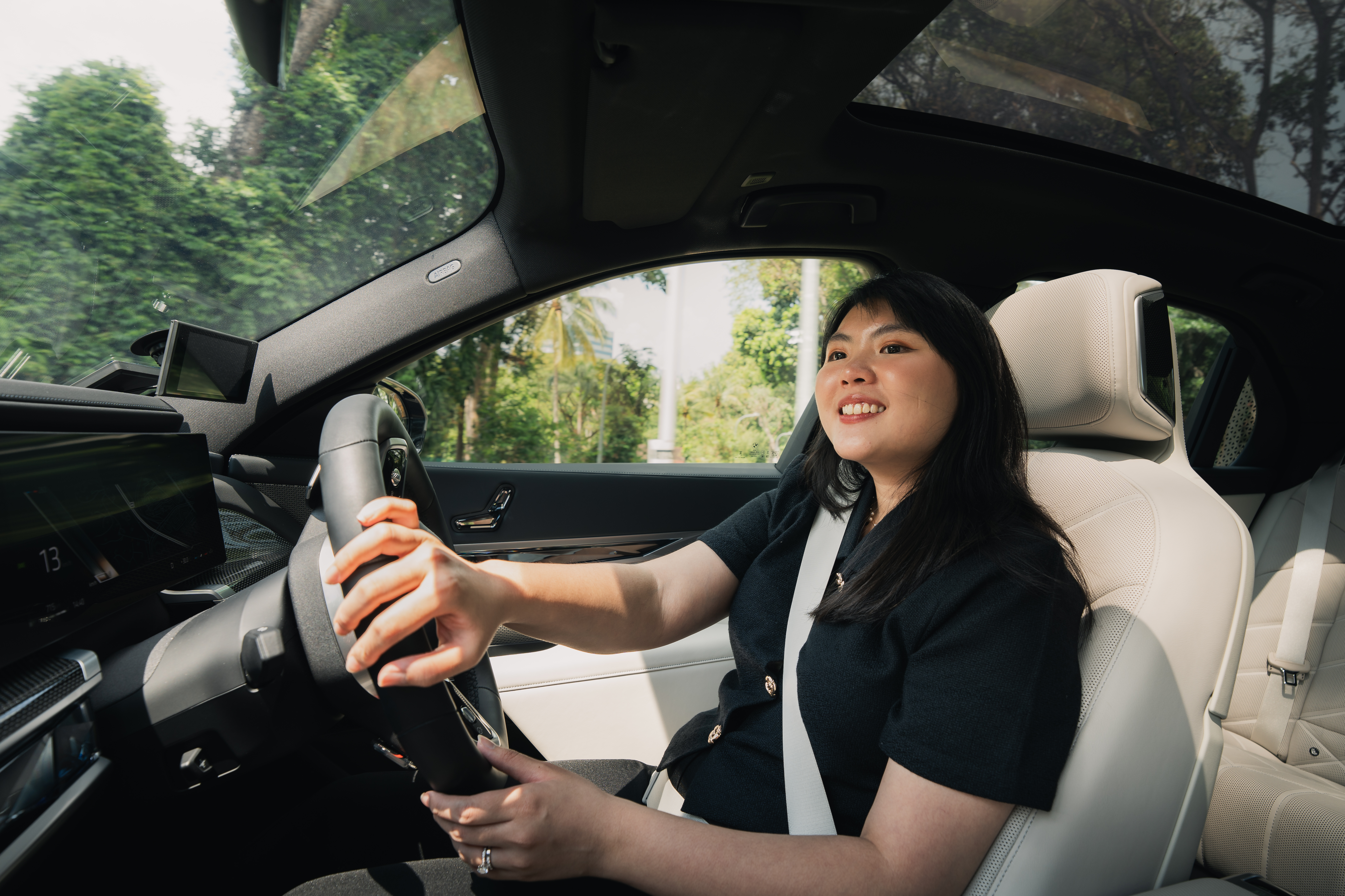Expat driver navigating Singapore roads during peak ERP timings.