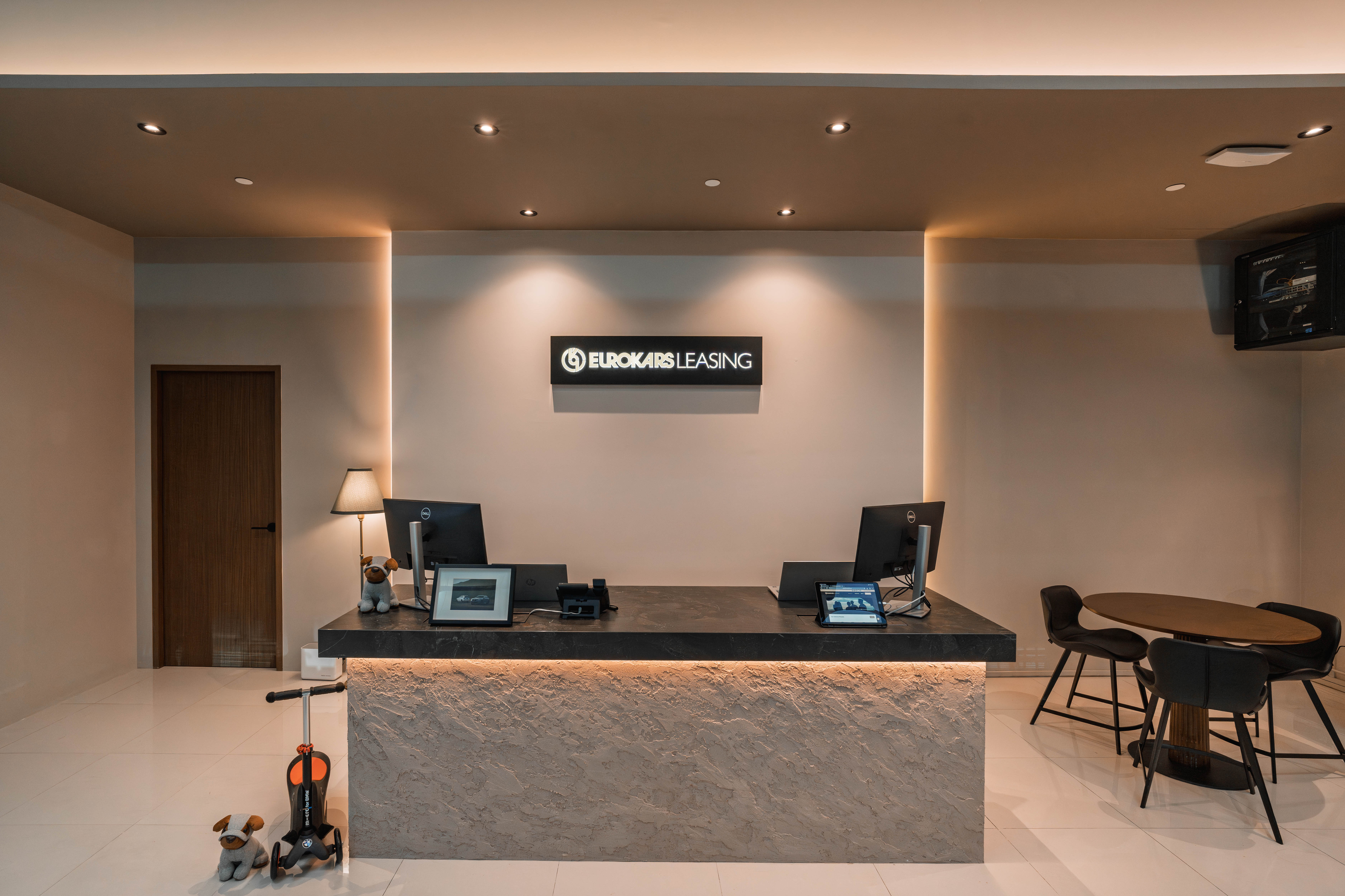 Eurokars leasing front office in singapore